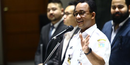 Pose 2 Jari Anies jadi Polemik, Gerindra Singgung Kepala Daerah Dukung Jokowi