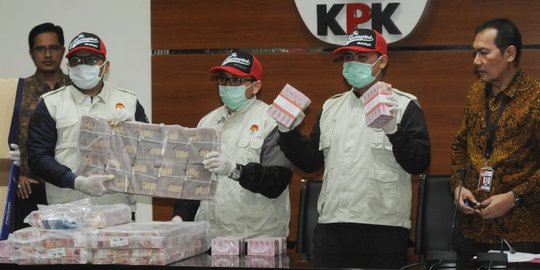 Ini Tumpukan Uang Hasil OTT KPK Terhadap Pejabat Kemenpora