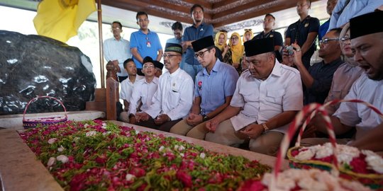 Ziarah ke Makam Bung Karno, Sandiaga Ingin Ciptakan Indonesia Adil dan Makmur