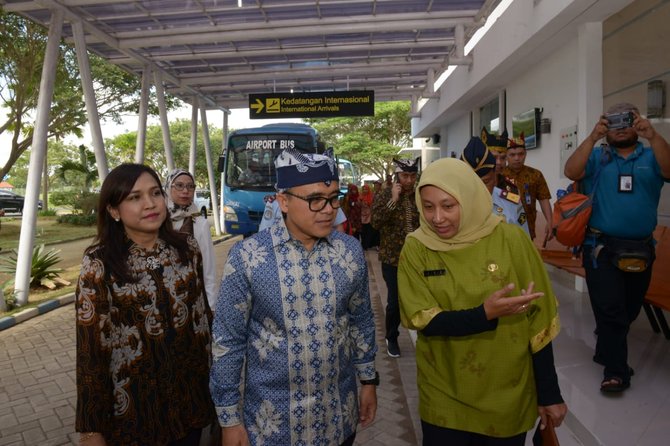 bandara banyuwangi resmi melayani penerbangan internasional ke kuala lumpur