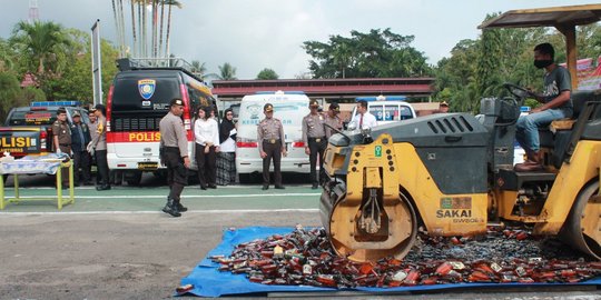 Polda Riau Musnahkan 29 Kg Sabu dan 18.600 butir H5 dari China dan Malaysia