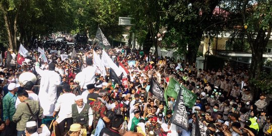 Kecam Penindasan terhadap Muslim Uighur, Ormas Islam di Medan Demo Konjen China