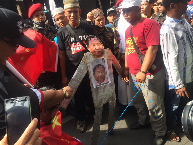 ormas islam demo konjen china