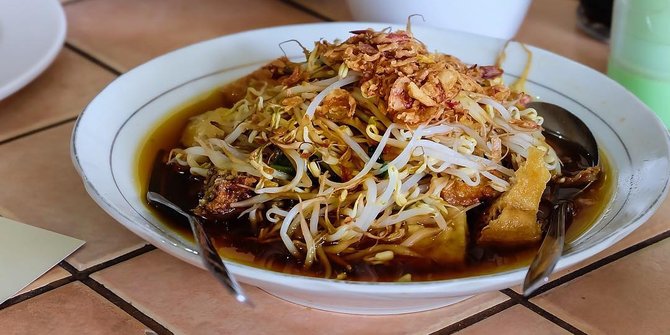 15 Kuliner Khas Surabaya yang Wajib Dicoba