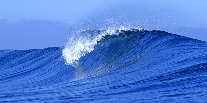 BMKG Pastikan Gelombang Pasang di Pantai Anyer Bukan ...