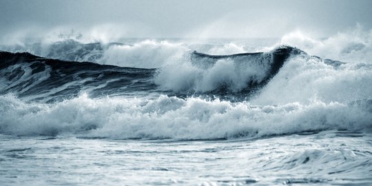 Kabar Hantaman Maut Tsunami Anyer Disorot Dunia