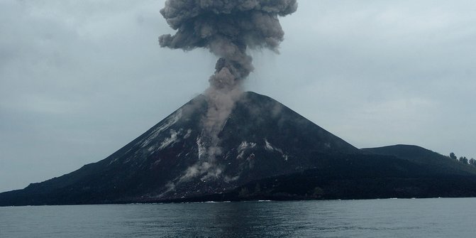 Pantauan Terakhir Satelit NASA Soal Aktivitas Gunung Anak Krakatau