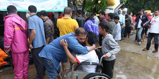 Lima Lokasi Dapur Umum Milik Kemensos Bagi Korban Tsunami Banten