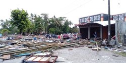 Tsunami Anyer Penyisiran Korban di Villa Stephanie Kembali Dilakukan