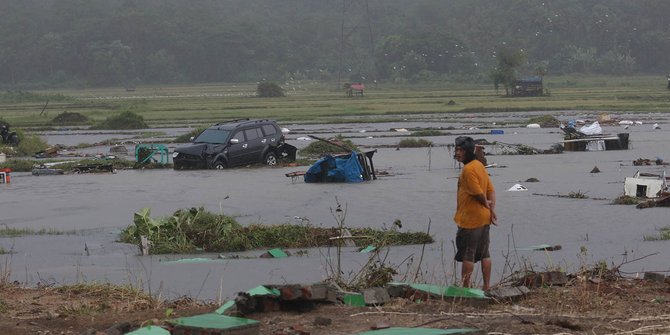 Saksi Mata Ungkap Detik detik Tsunami Menerjang Pantai 