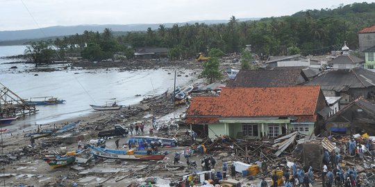 Usai Diterjang Tsunami  Penginapan Tanjung  Lesung  Ditarget 