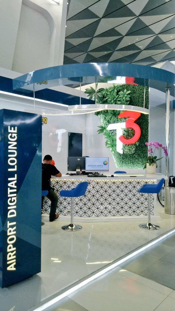bandara soekarno hatta dilengkapi airport digital lounge