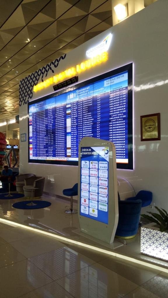 bandara soekarno hatta dilengkapi airport digital lounge
