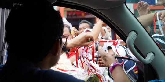 Sandiaga Uno Dipaksa Turun dari Mobil saat Berkunjung ke Jeneponto