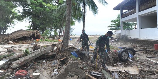 Saat Tsunami Banten Menerjang Di Kecamatan Sumur Sedang Ada Pasar Malam