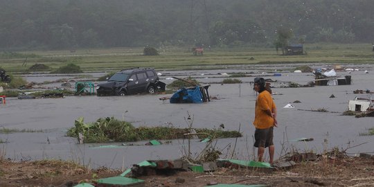 Demi Mendulang Banyak Likes, Lokasi Tsunami Banten Jadi Tempat Selfie