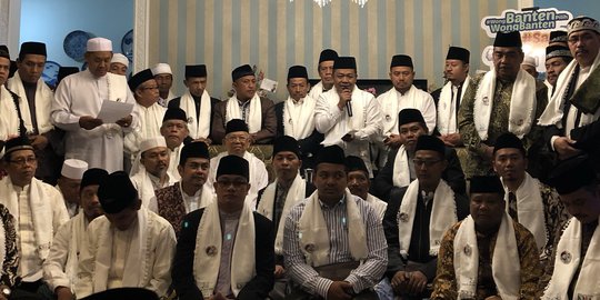 Usai Salat Subuh, Mubalig Aswaja se-Pulau Jawa Dukung Jokowi-Ma'ruf Amin