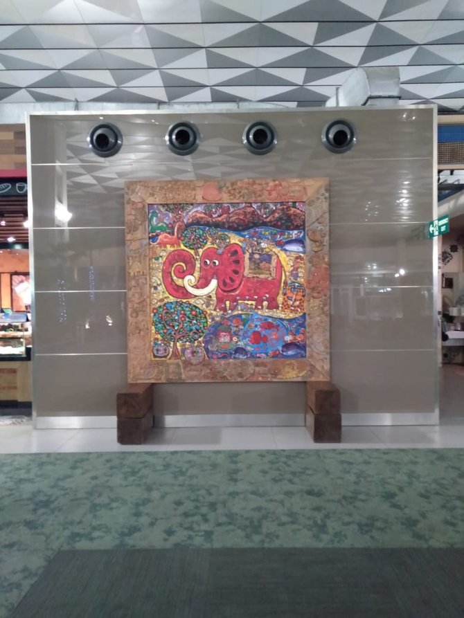 lukisan di terminal 3 bandara soekarno hatta