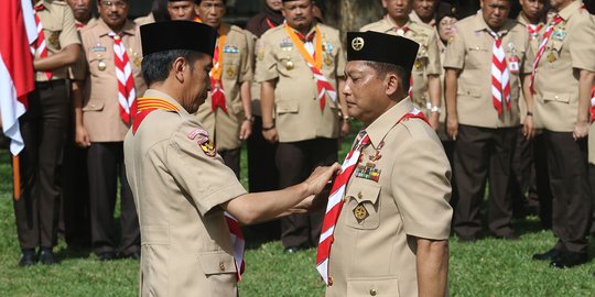 Presiden Jokowi Lantik Budi Waseso Jadi Ketua Kwarnas Pramuka