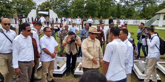Kunjungi Atambua, Prabowo Ziarah ke Makam Panglima Timor Timur