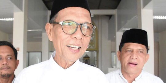 Bupati Kampar Azis Zaenal Tutup Usia Karena Sakit