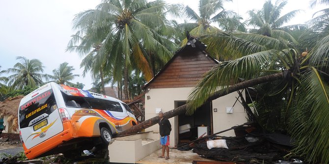 Kajian BMKG: Tsunami Selat Sunda Akibat Longsor 64 Hektar Gunung Krakatau