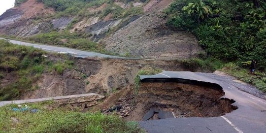 Diguyur Hujan  Terus  Menerus Perbatasan Sebatik Malaysia 