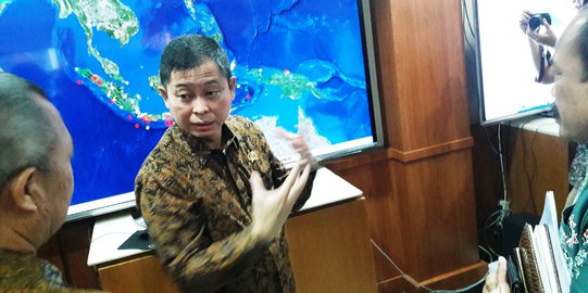 Jonan Pastikan Penerbangan & Pelayaran di Selat Sunda Belum Terganggu Erupsi Krakatau