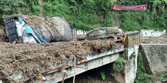 Longsor Lagi, Jalan Siantar-Parapat Kembali Ditutup