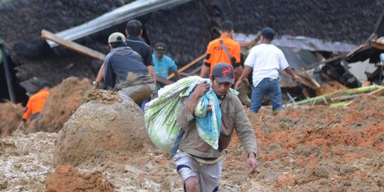 Update Longsor Sukabumi: 9 Orang Tewas, 34 Masih Hilang