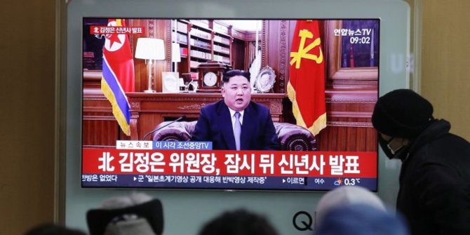Kim Jong-un Peringatkan AS dalam Pidato Tahun Baru, Ancam Lanjutkan Program Nuklir Kim Jong-un Peringatkan AS dalam Pidato Tahun Baru, Ancam Lanjutkan Program Nuklir