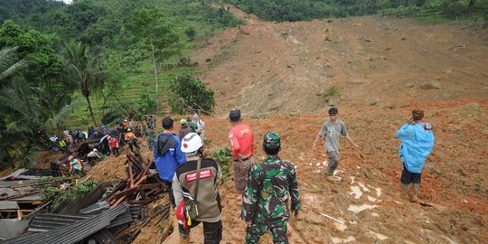 Ridwan Kamil Sebut Longsor di Sukabumi Akibat Aliran Air yang Deras
