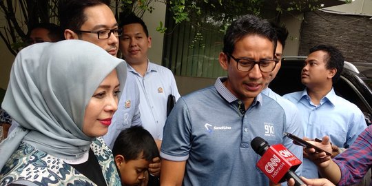 Tak Diberi Izin Kampanye di Ponpes, Sandiaga Pilih Salawat Bareng Santri