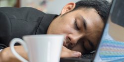 7 Tanda Alami yang Ditunjukkan Tubuh Ketika Kamu Kurang Tidur