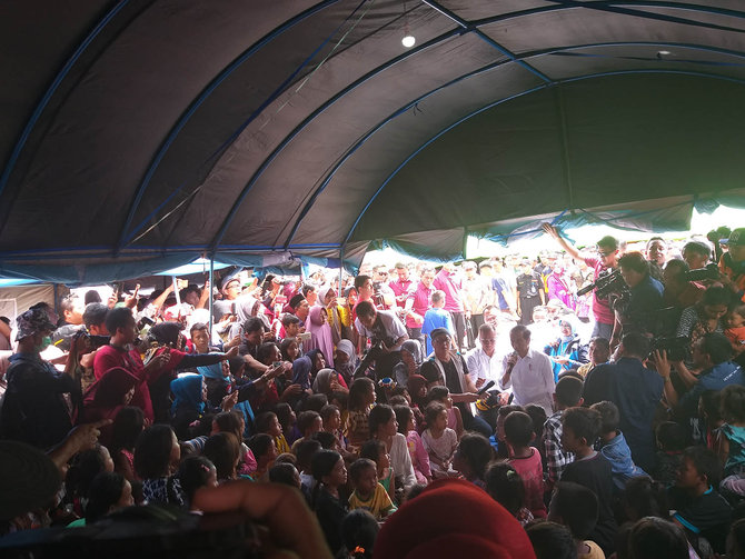 jokowi kunjungi korban tsunami di lampung
