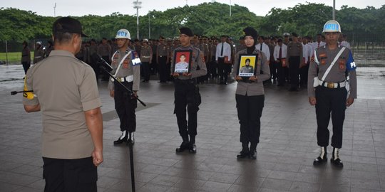 Foto Selfie Seksi Beredar, Polwan di Makassar Dipecat