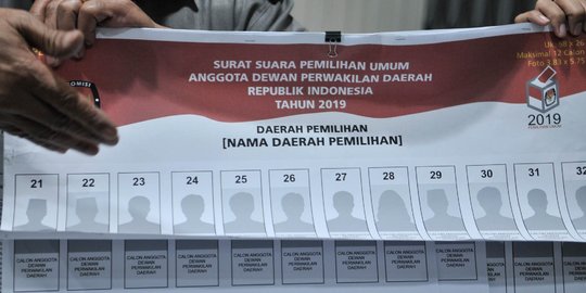 Info Ada 7 Kontainer Surat Suara Berasal dari Rekaman Seseorang