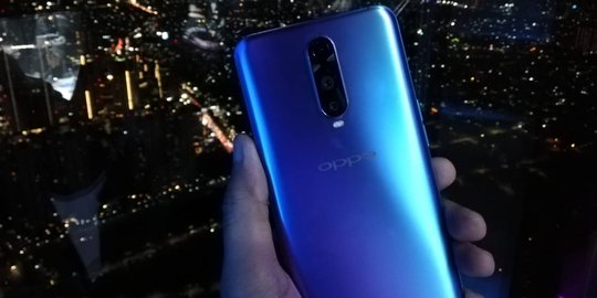 OPPO R17 Pro Resmi Dirilis, Berapa Harganya?