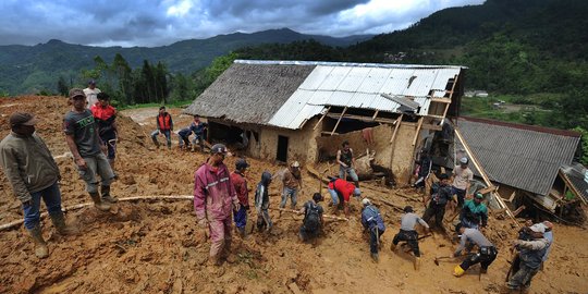 Tim SAR Kembali Temukan 5 Jasad Korban Longsor Sukabumi, 15 Masih Dicari