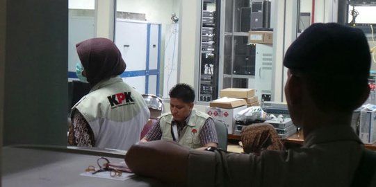 Geledah Kantor Kementerian PUPR, KPK Sita Dokumen Proyek dan Keuangan