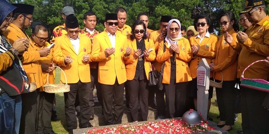 Ziara ke TMP Kalibata, MKGR Kenang Perjuangan Pahlawan