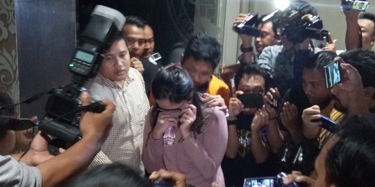 Kembangkan Prostitusi VA dan AS, Polisi Giring Seorang Wanita dari Jakarta