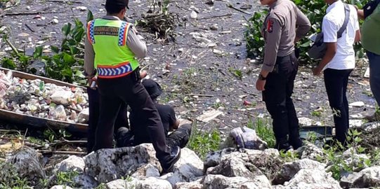 Mayat Bayi Ditemukan Pemulung Saat Mengais Sampah di Danau Sengguruh Malang