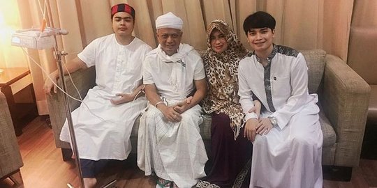 Sakit, Ustaz Arifin Ilham Dirawat di RSCM