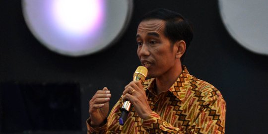 Kubu Prabowo Tantang Jokowi Tak Bawa Contekan Saat Debat Capres
