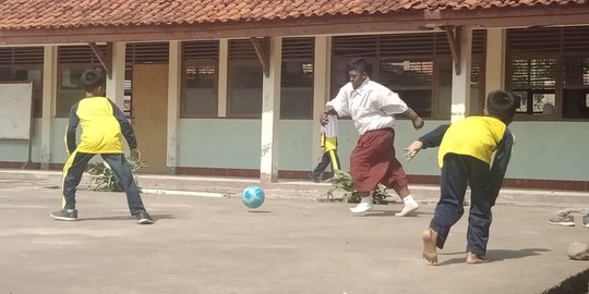 Di Sekolah, Arya Bocah Obesitas Dikenal Jago Pelajaran IPA dan IPS