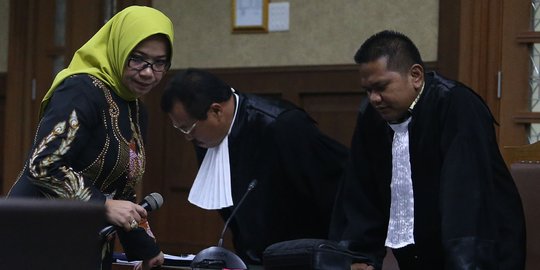 Saksi Akui Pernah Beri SGD 40 Ribu ke Eni Saragih