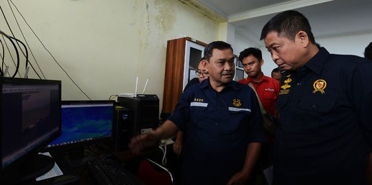 Genjot Rasio Elektrifikasi, Menteri Jonan Dorong Pemda Beri Sambungan Listrik Gratis