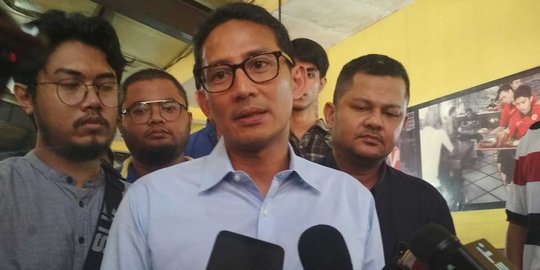 Sandiaga Doakan Ustaz Arifin Ilham Lekas Sembuh