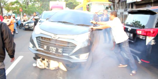 Motor Jaksa Dilindas, Penangkapan Mantan Ketua DPRD Surabaya Dramatis